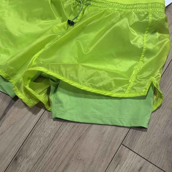 NWT Nike Bright Lime Green Athletic Running Shorts With Compression Women’s L - Picture 5 of 11